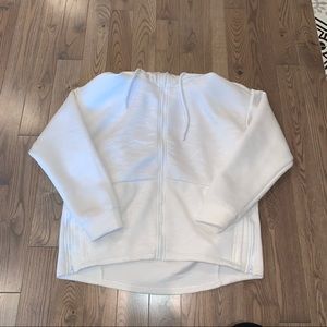 Women’s outerwear lathering jacket